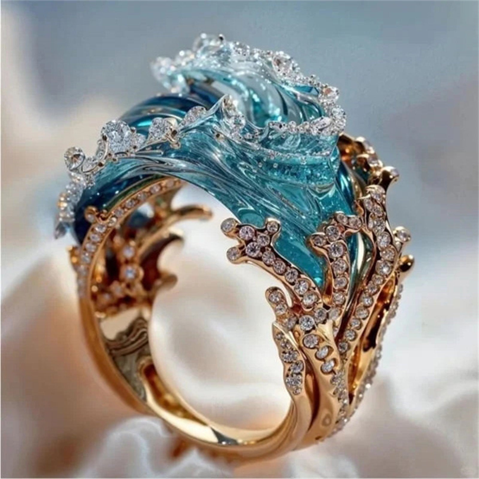Albertha | Sea-inspired ring