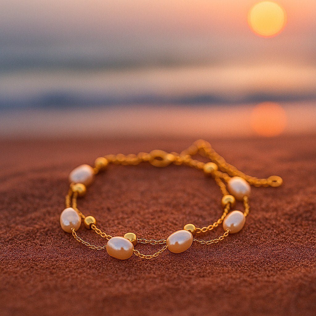 Julie | Golden pearl bracelet