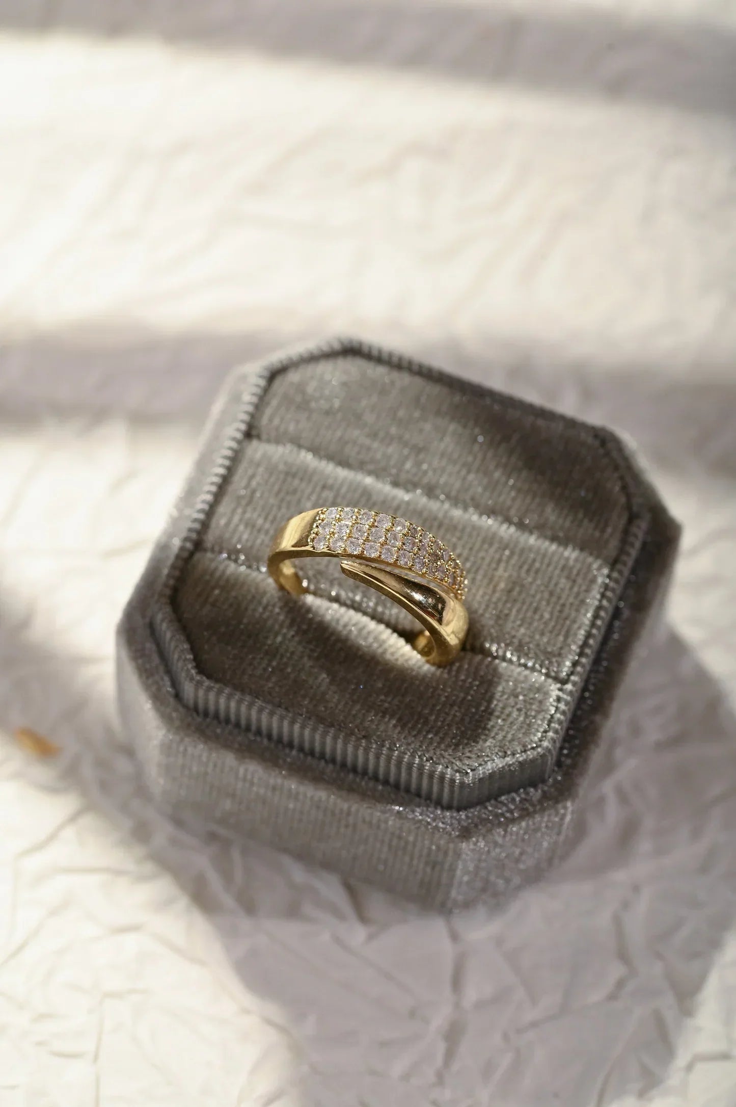 Elegant Gold Ring with Sparkling Stones (1+1 FREE)