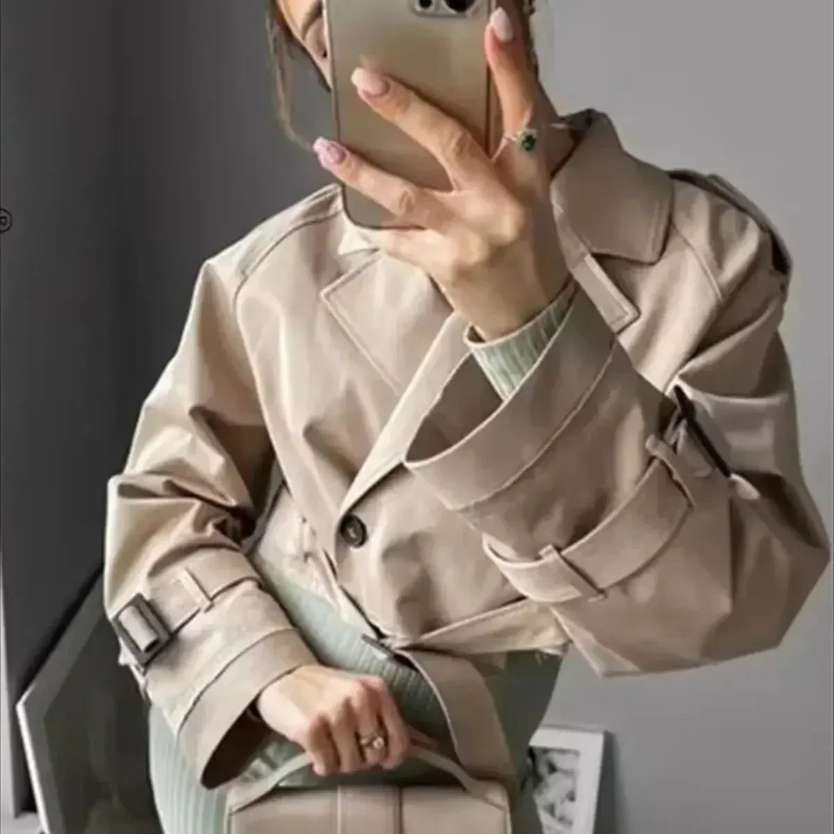 Ella | Elegant Kort Dame Trenchcoat til Hverdag